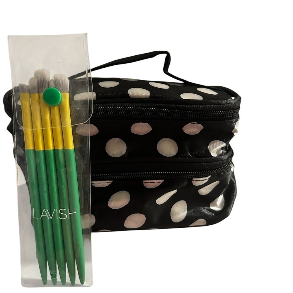 Polka Dot Make Up Bag & Lavish Brushes​​​​